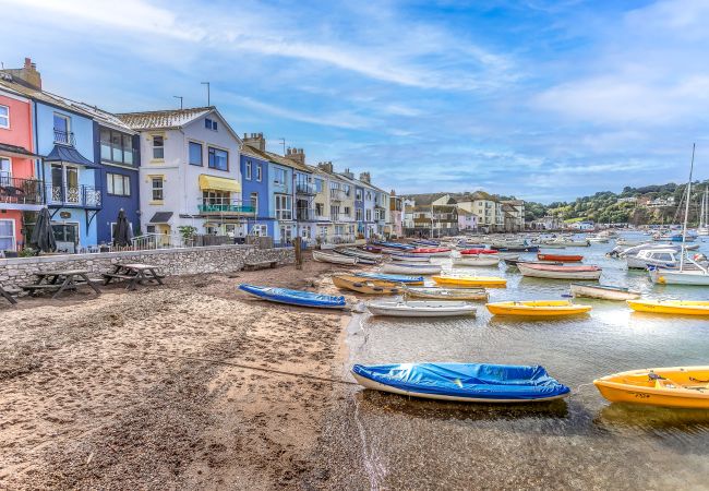  in Teignmouth - The Crab Shack - directly on beach, private balconies