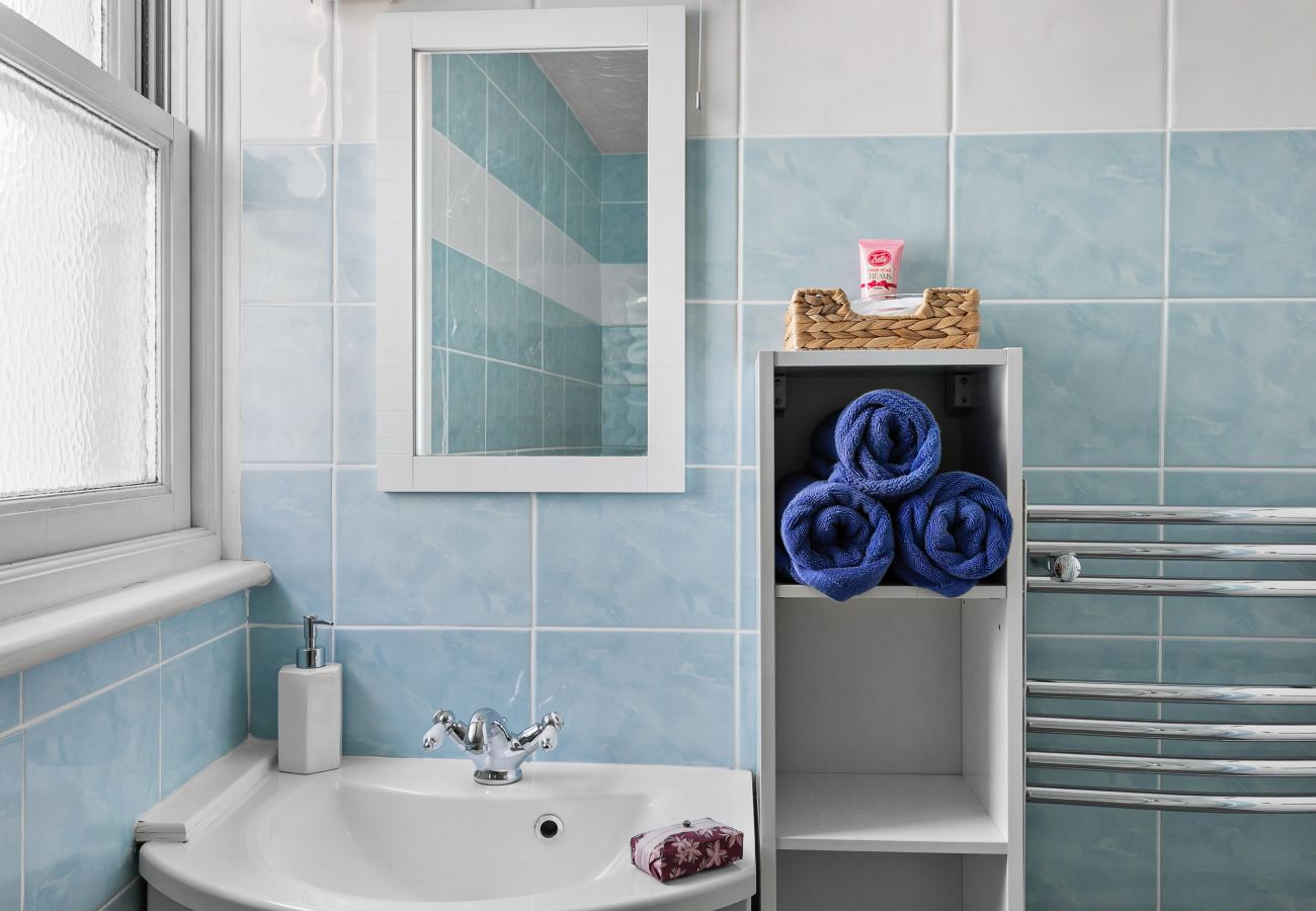 Cottage in Salcombe - Pippin Cottage – Stylish Devon Hideaway Near Salcombe & Beaches