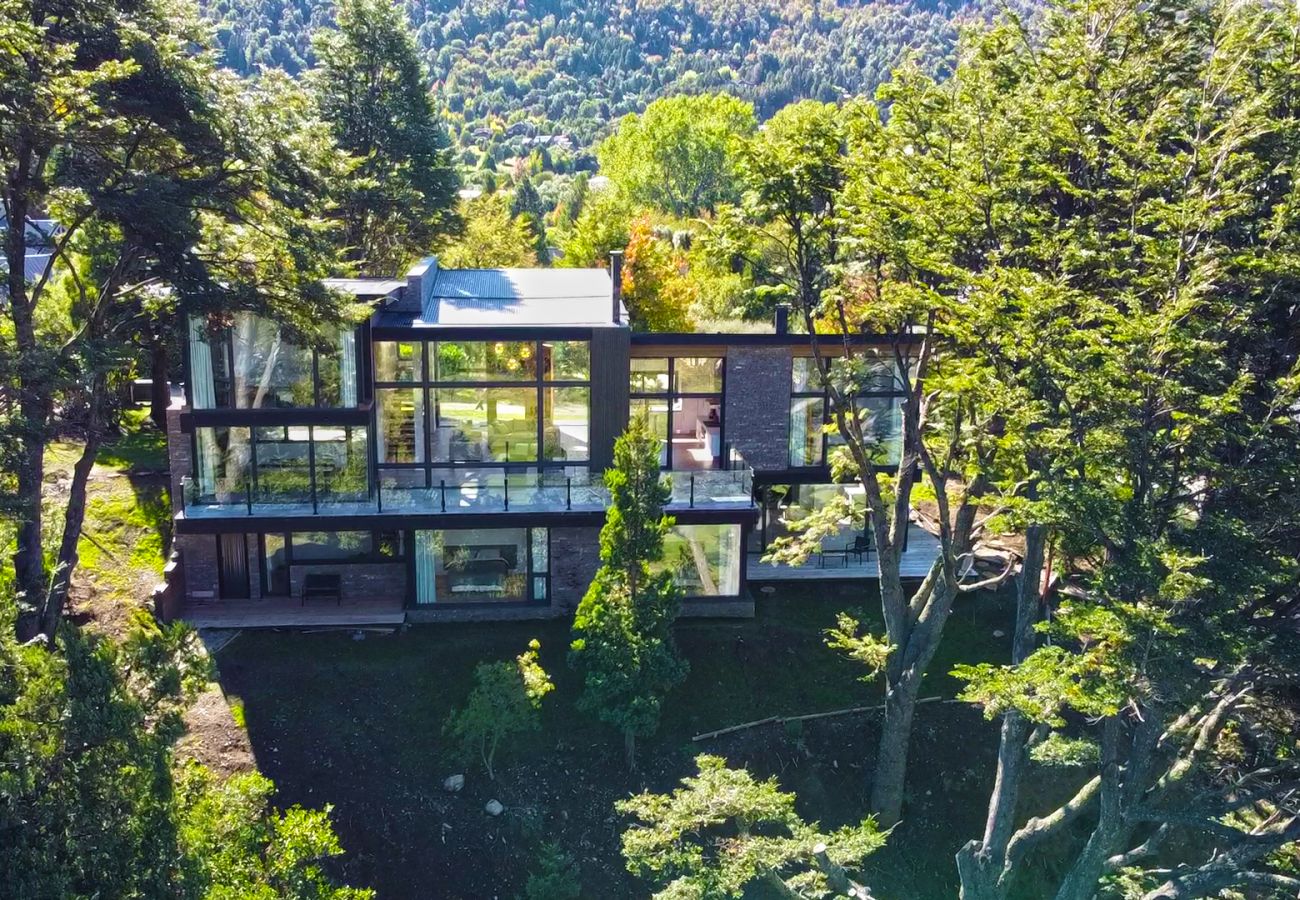 House in San Carlos de Bariloche - CASA EN ARELAUQUEN CON INCREIBLES VISTAS EN TODOS SUS AMBIENTES