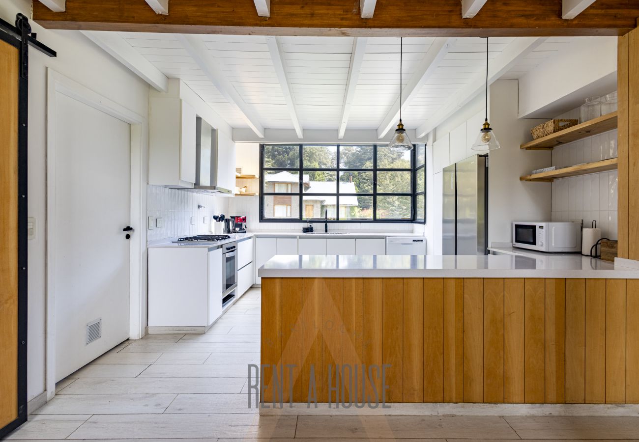 House in San Carlos de Bariloche - ARE32 - DIVINE HOUSE ON ARELAUQUEN GOLF