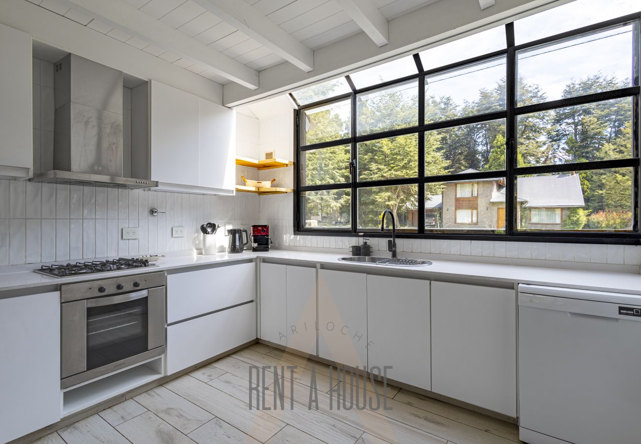 House in San Carlos de Bariloche - ARE32 - DIVINE HOUSE ON ARELAUQUEN GOLF