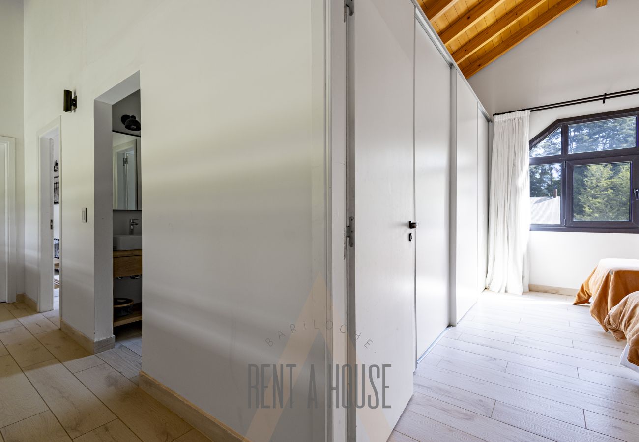 House in San Carlos de Bariloche - ARE32 - DIVINE HOUSE ON ARELAUQUEN GOLF