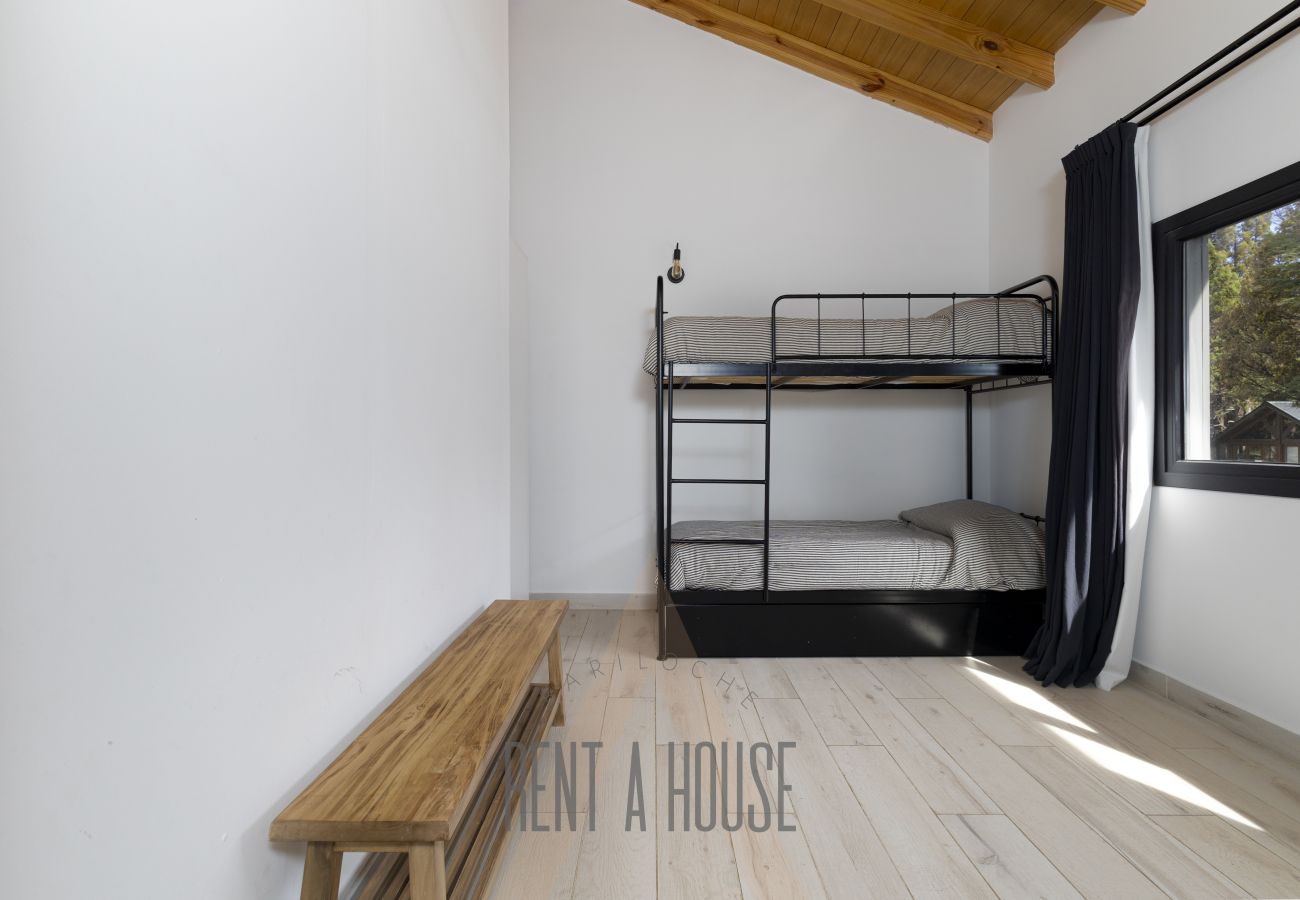 House in San Carlos de Bariloche - ARE32 - DIVINE HOUSE ON ARELAUQUEN GOLF