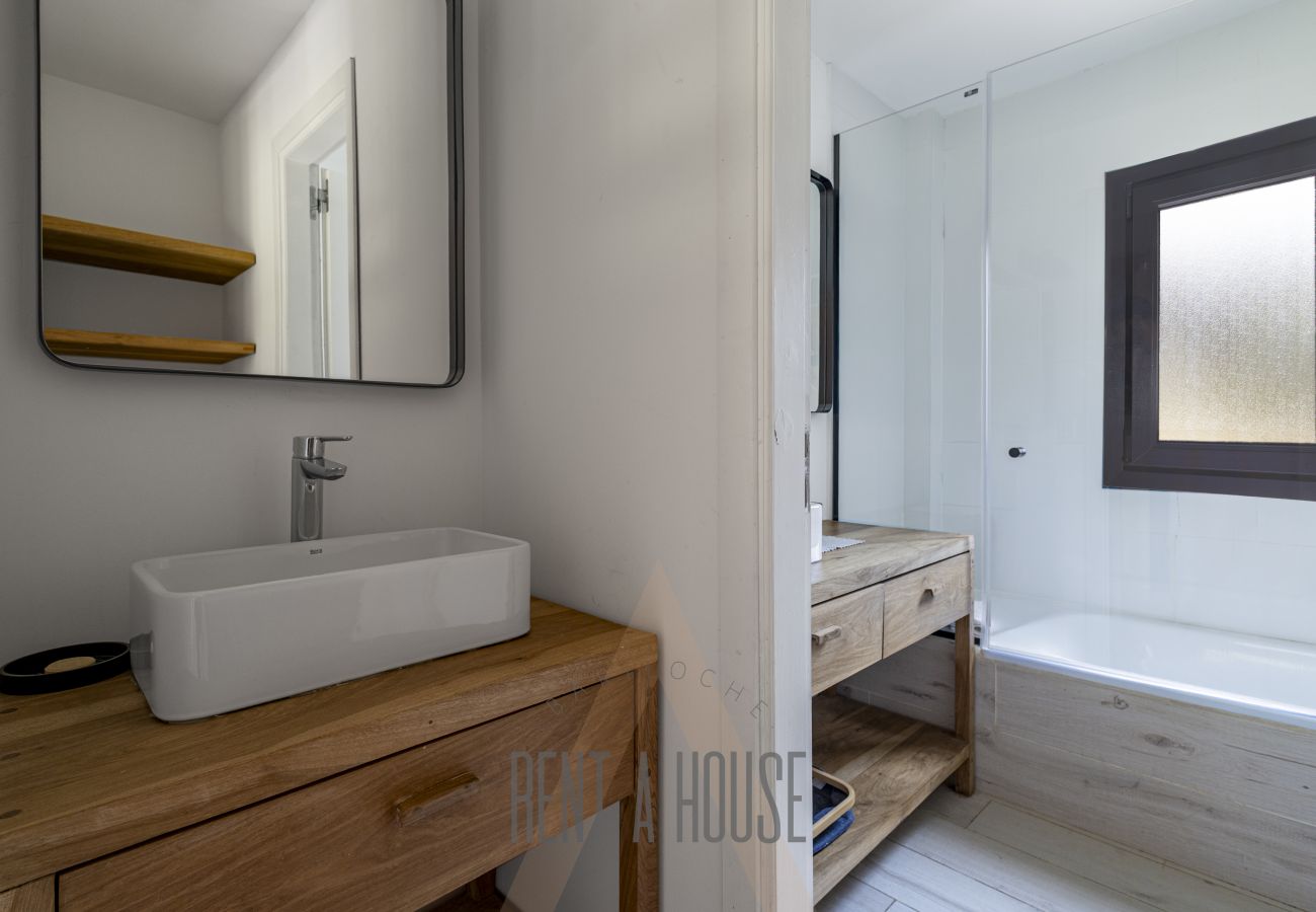 House in San Carlos de Bariloche - ARE32 - DIVINE HOUSE ON ARELAUQUEN GOLF