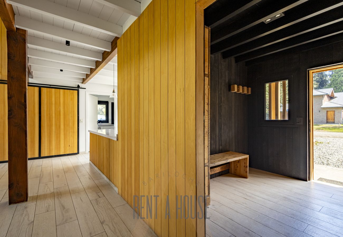 House in San Carlos de Bariloche - ARE32 - DIVINE HOUSE ON ARELAUQUEN GOLF