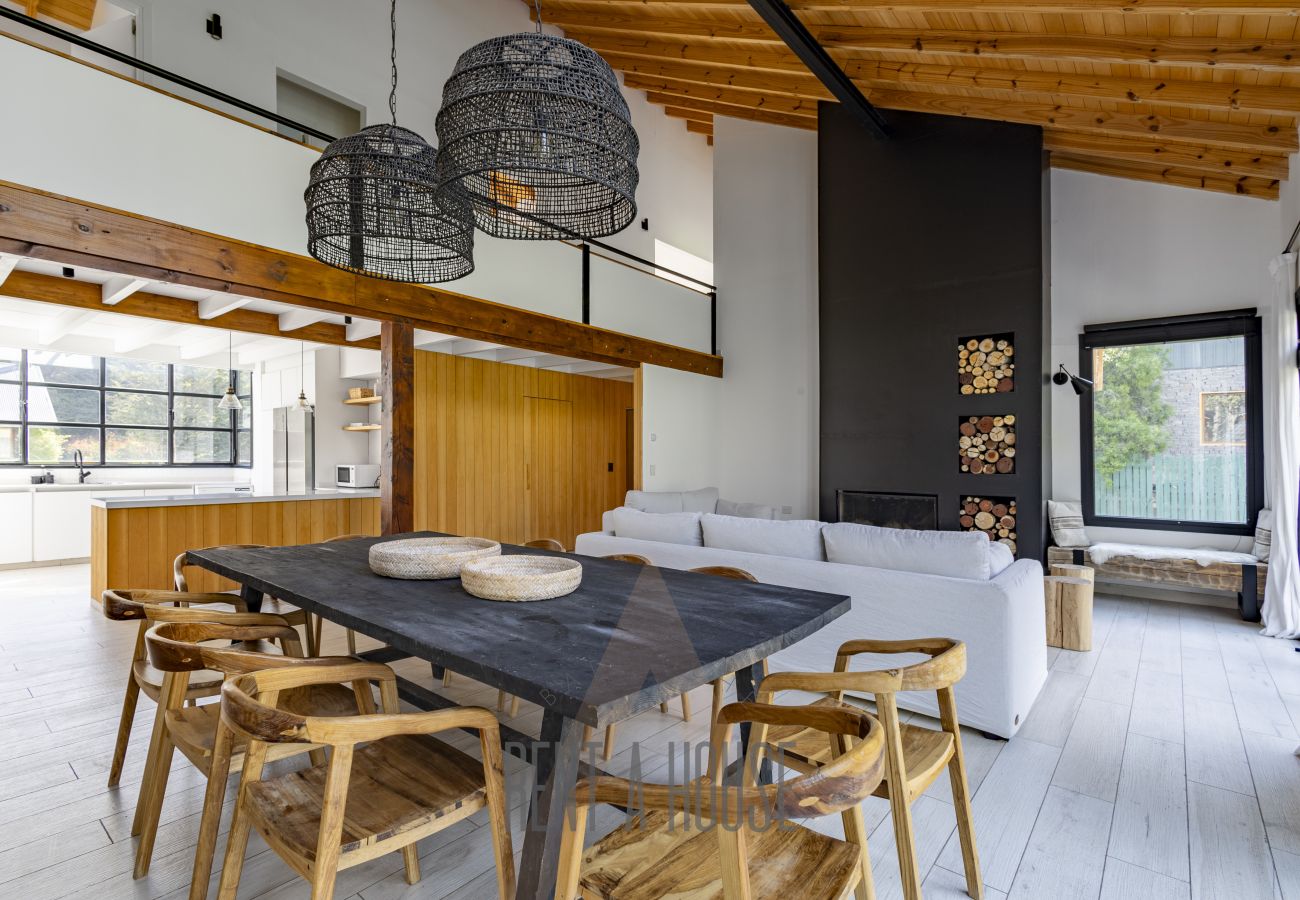 House in San Carlos de Bariloche - ARE32 - DIVINE HOUSE ON ARELAUQUEN GOLF