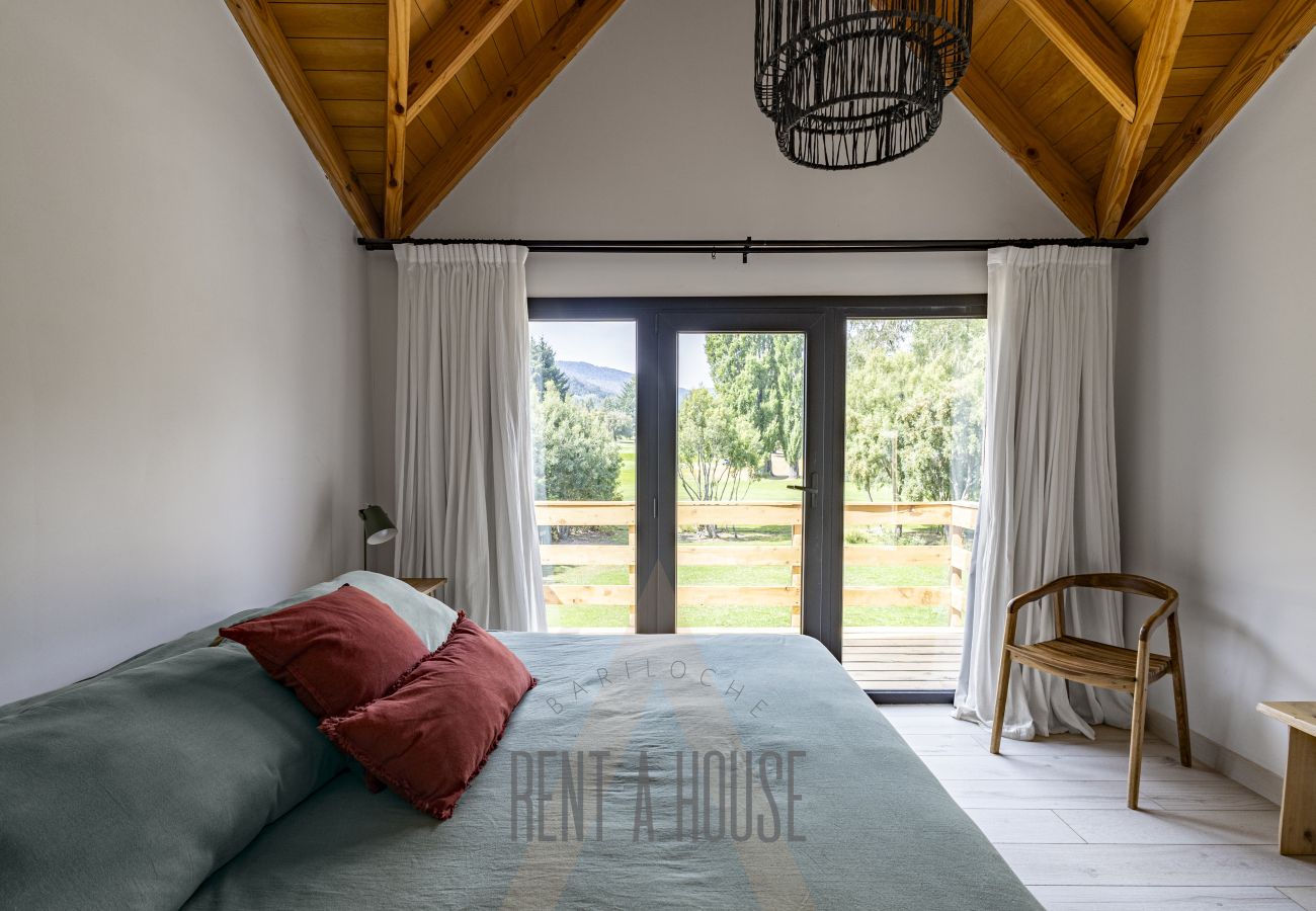 House in San Carlos de Bariloche - ARE32 - DIVINE HOUSE ON ARELAUQUEN GOLF