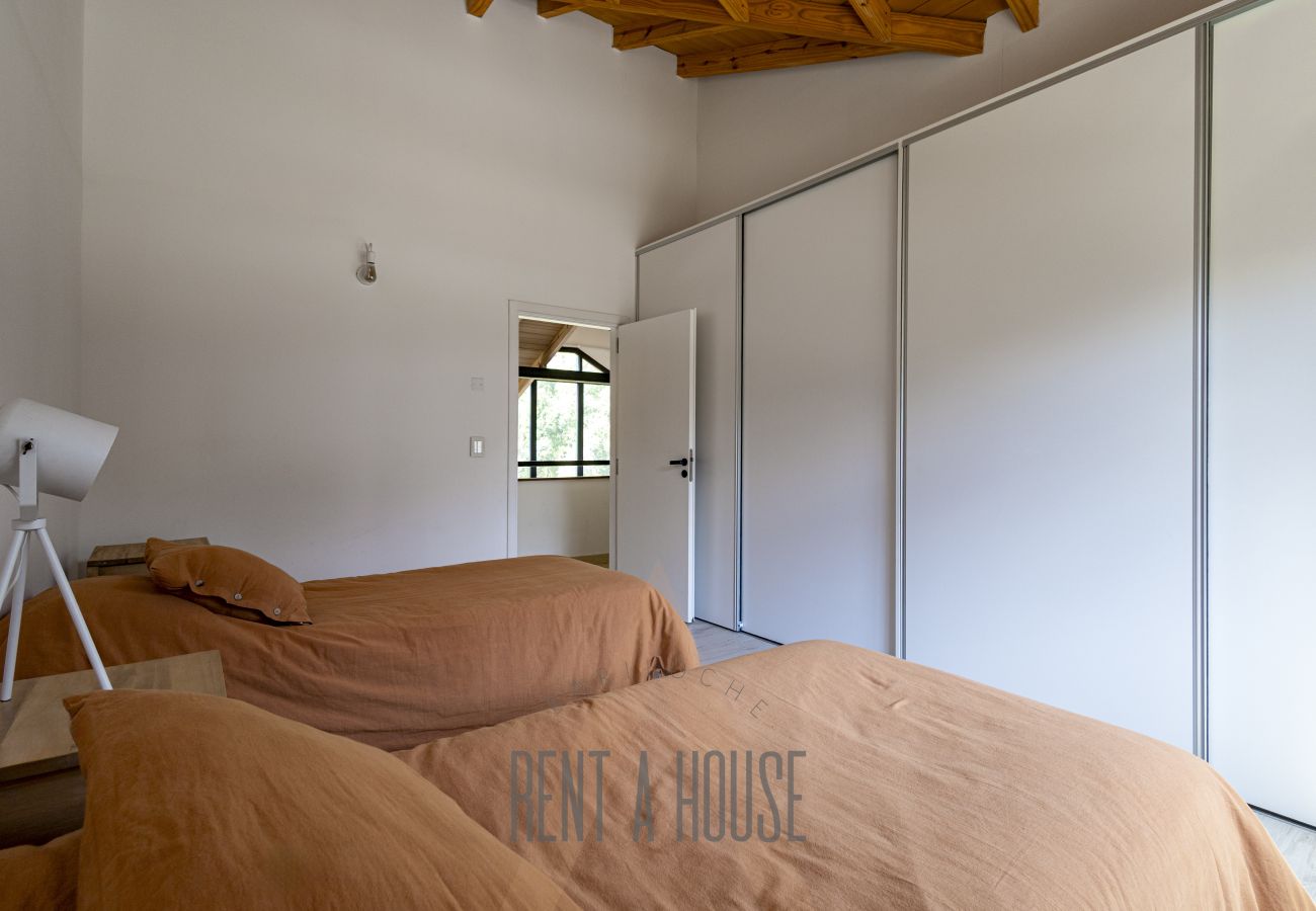 House in San Carlos de Bariloche - ARE32 - DIVINE HOUSE ON ARELAUQUEN GOLF