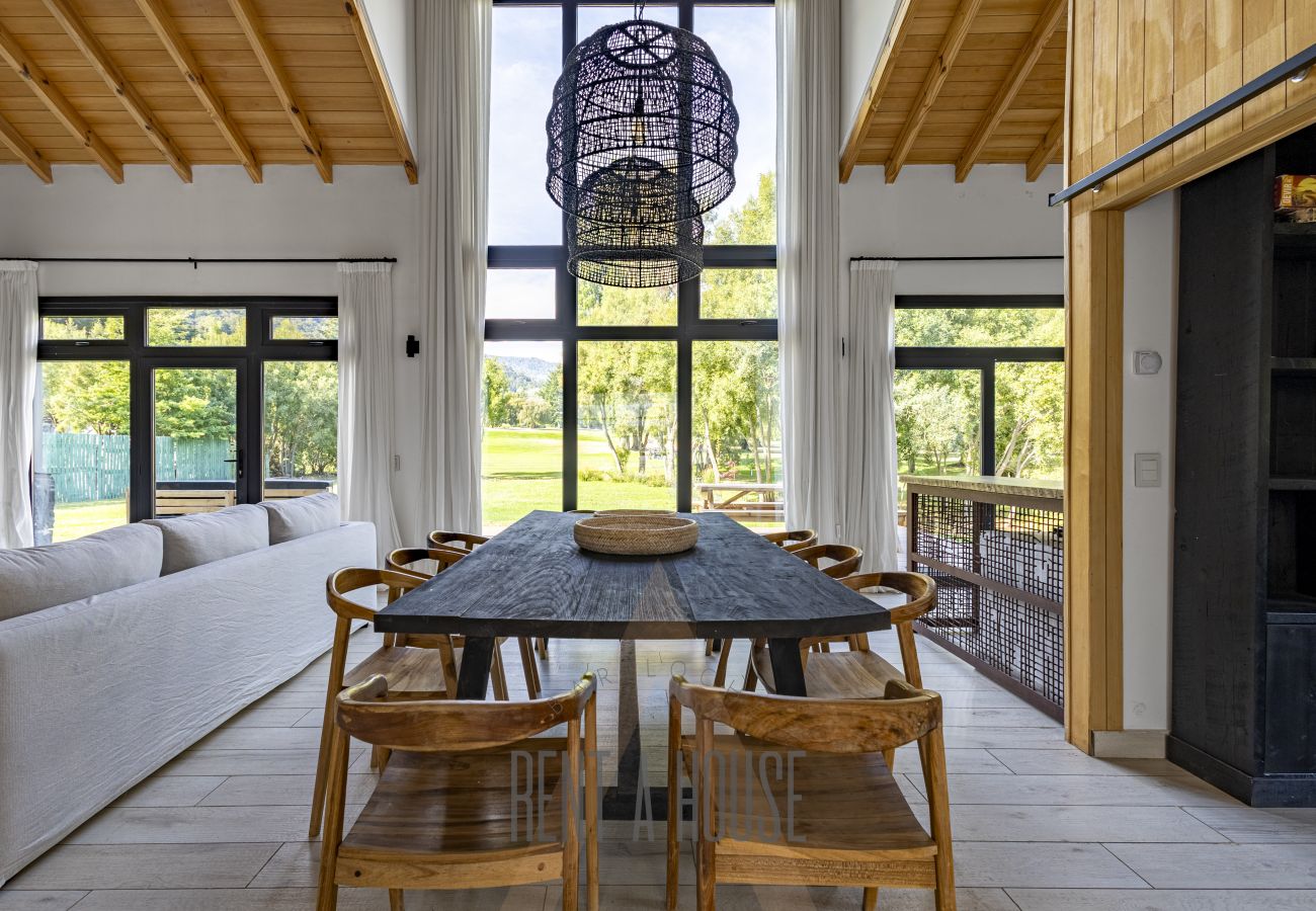 House in San Carlos de Bariloche - ARE32 - DIVINE HOUSE ON ARELAUQUEN GOLF