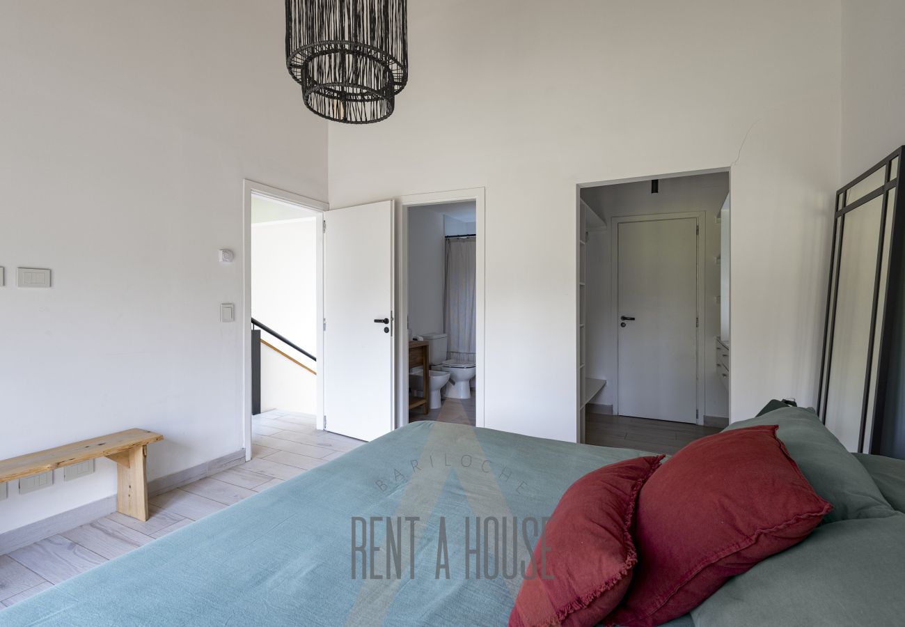 House in San Carlos de Bariloche - ARE32 - DIVINE HOUSE ON ARELAUQUEN GOLF