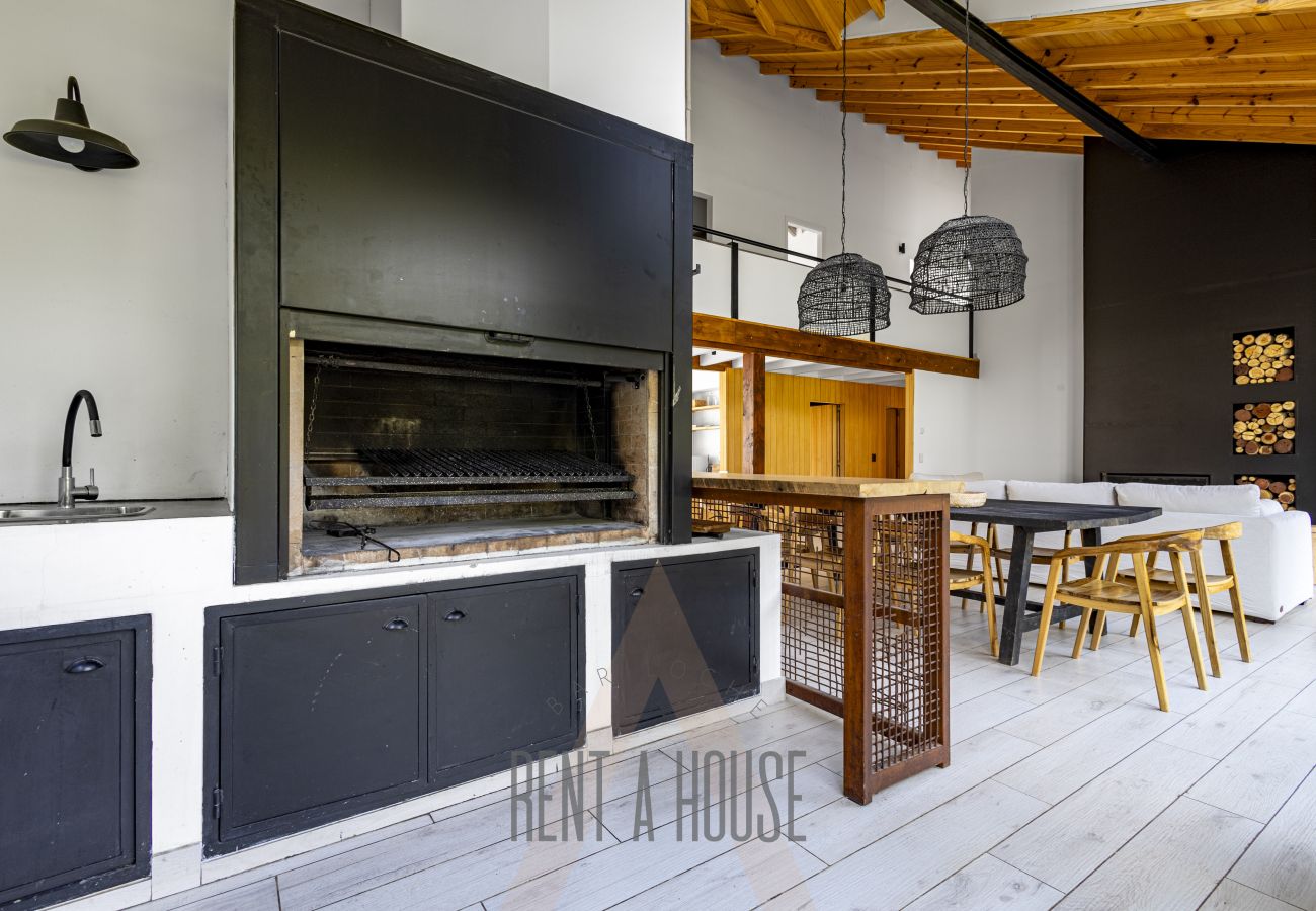 House in San Carlos de Bariloche - ARE32 - DIVINE HOUSE ON ARELAUQUEN GOLF