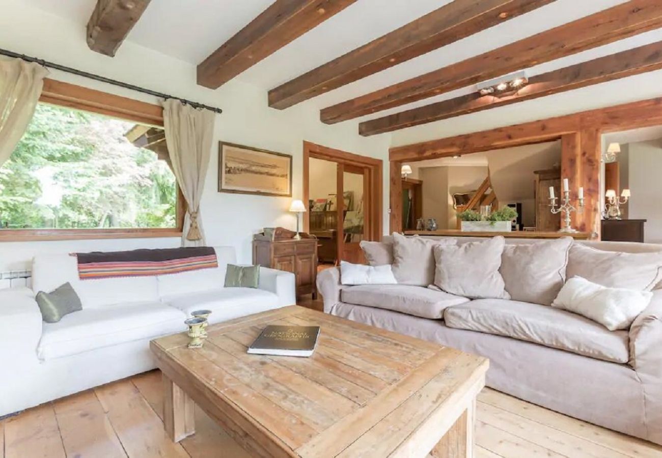 House in San Carlos de Bariloche - HUAPI01C IMPONENTE CASA CON COSTA, RODEADA DE BOSQUE A ORILLAS DEL LAGO NAHUEL HUAPI.