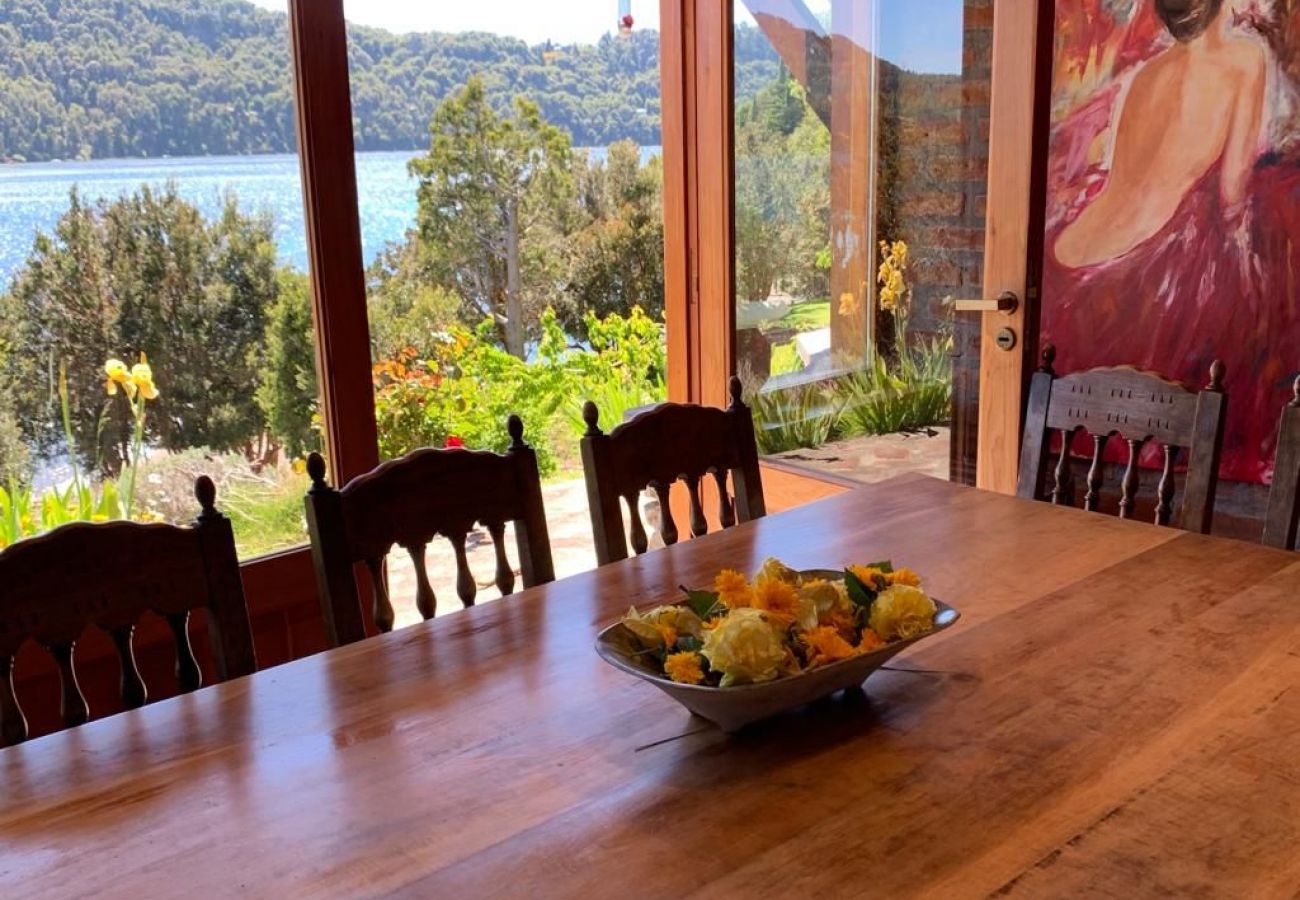 House in San Carlos de Bariloche - HUAPI07C Exclusive house with sandy beach on Lake Nahuel Huapi