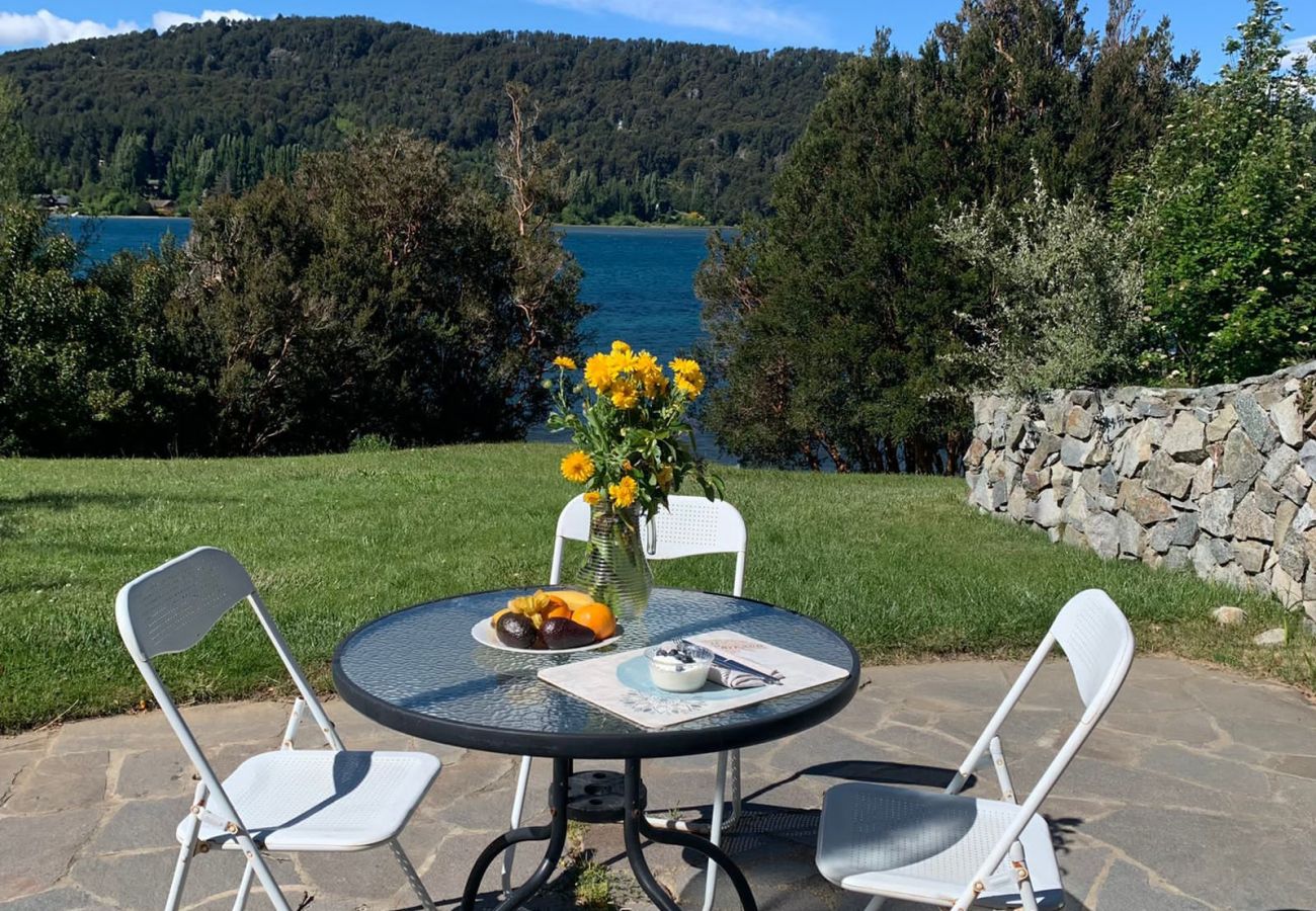 House in San Carlos de Bariloche - HUAPI07C Exclusive house with sandy beach on Lake Nahuel Huapi