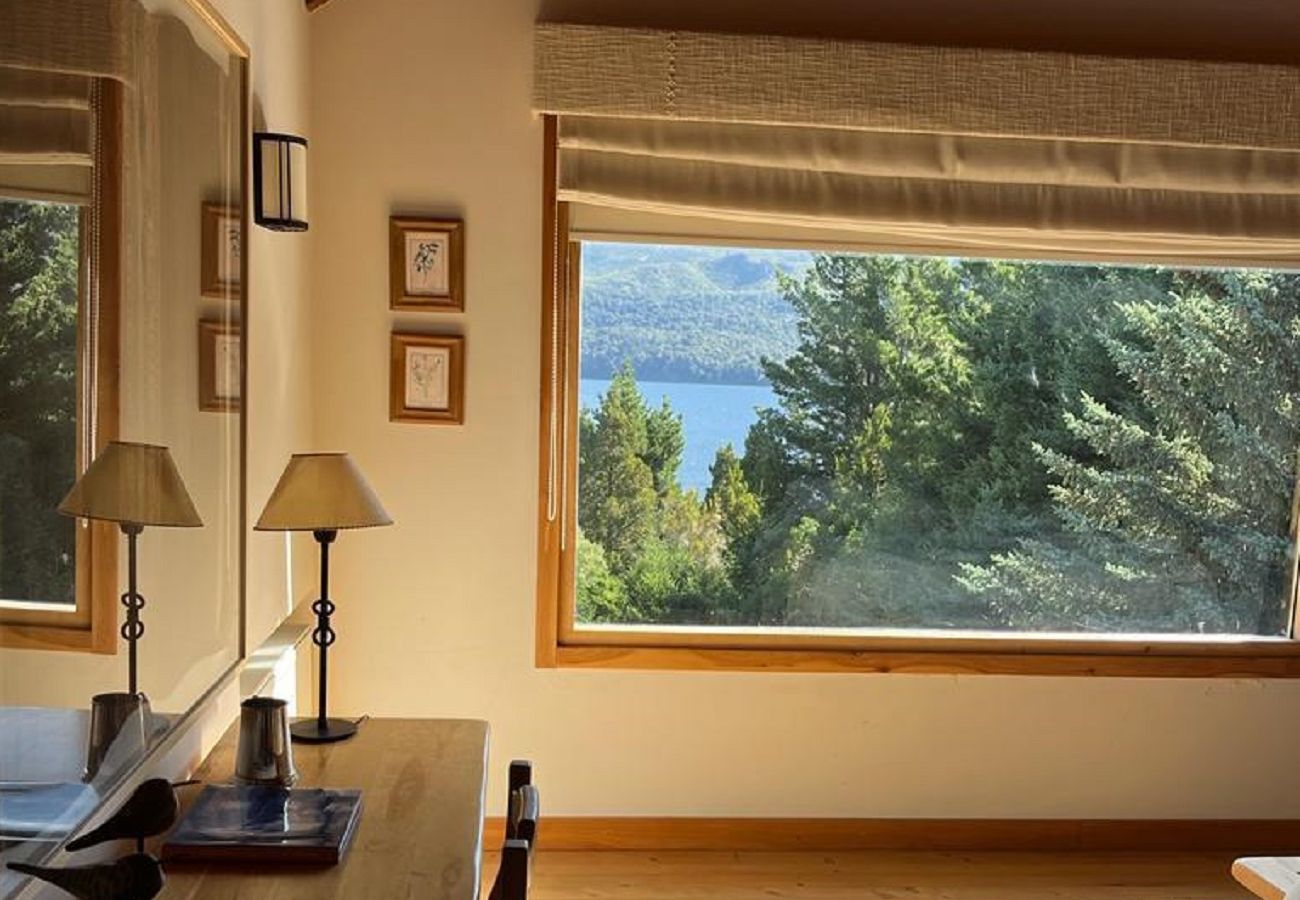 House in San Carlos de Bariloche - ARE37 DIVINE HOUSE IN ARELAUQUEN WITH LAKE VIEW