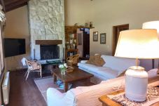 House in San Carlos de Bariloche - ARE41 HOUSE IN ARELAUQUEN WITH DIRECT EXIT TO THE GOLF COURSE