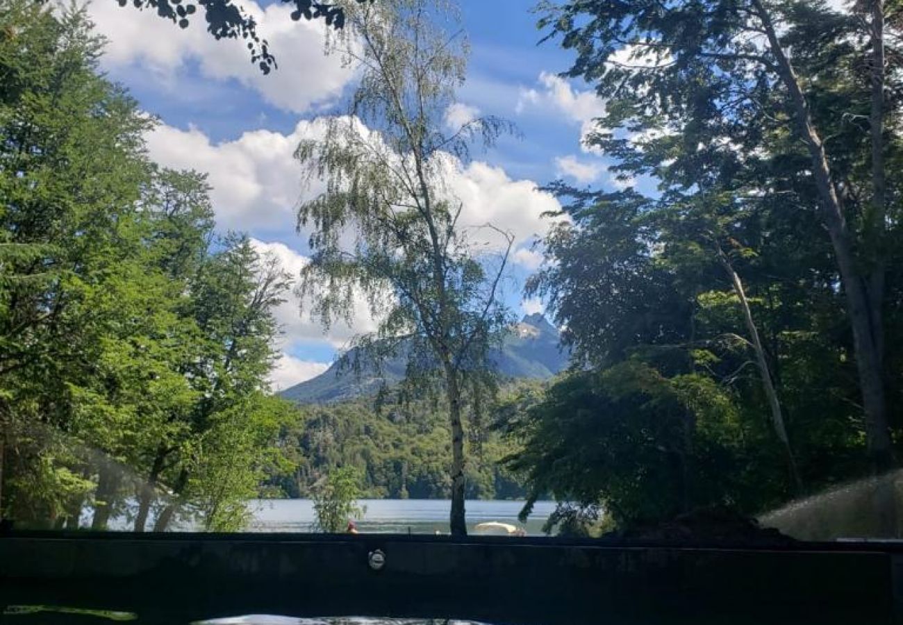 House in San Carlos de Bariloche - MORE25 Spectacular modern house, with lake coast and heated pool