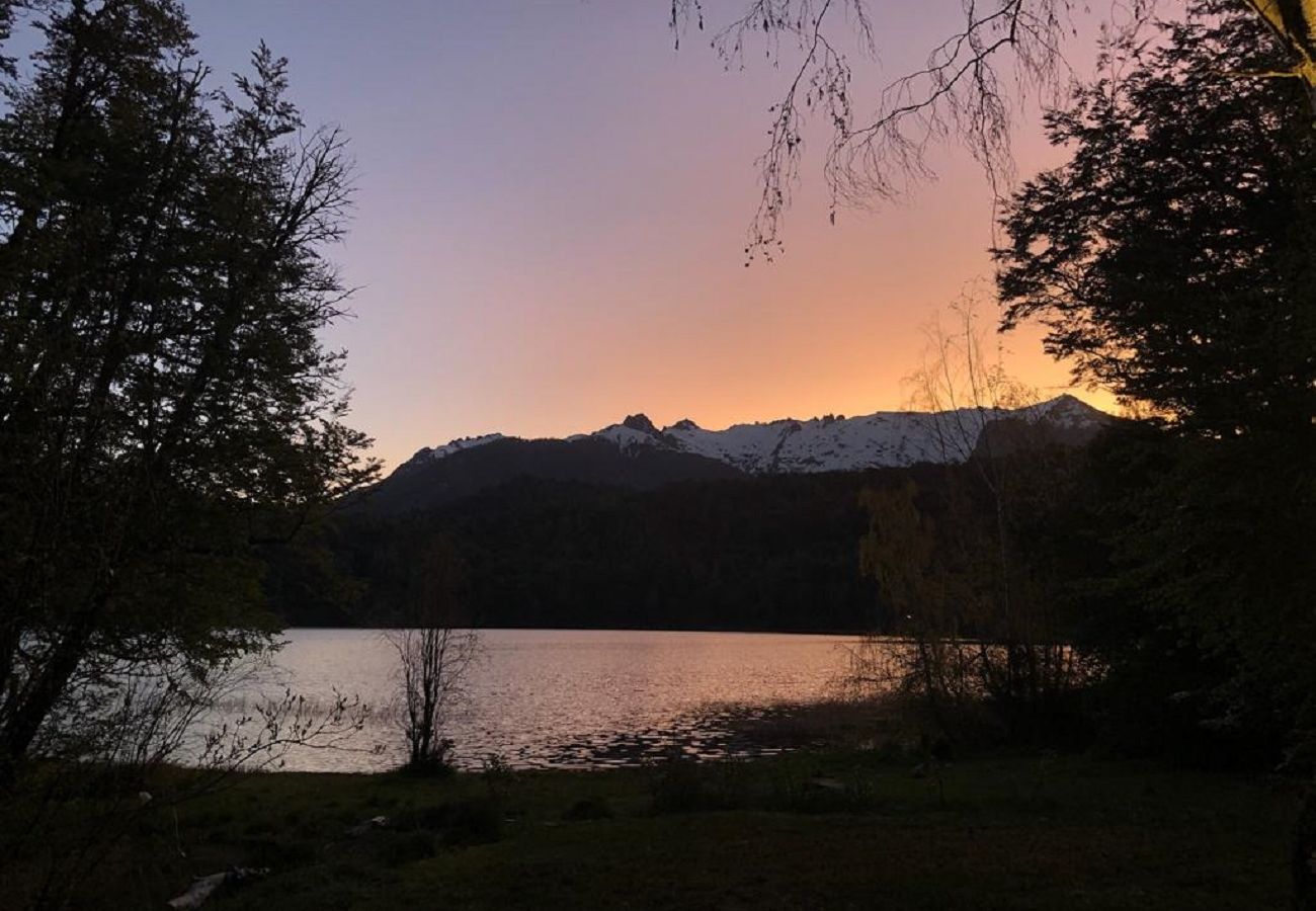 House in San Carlos de Bariloche - MORE25 Spectacular modern house, with lake coast and heated pool