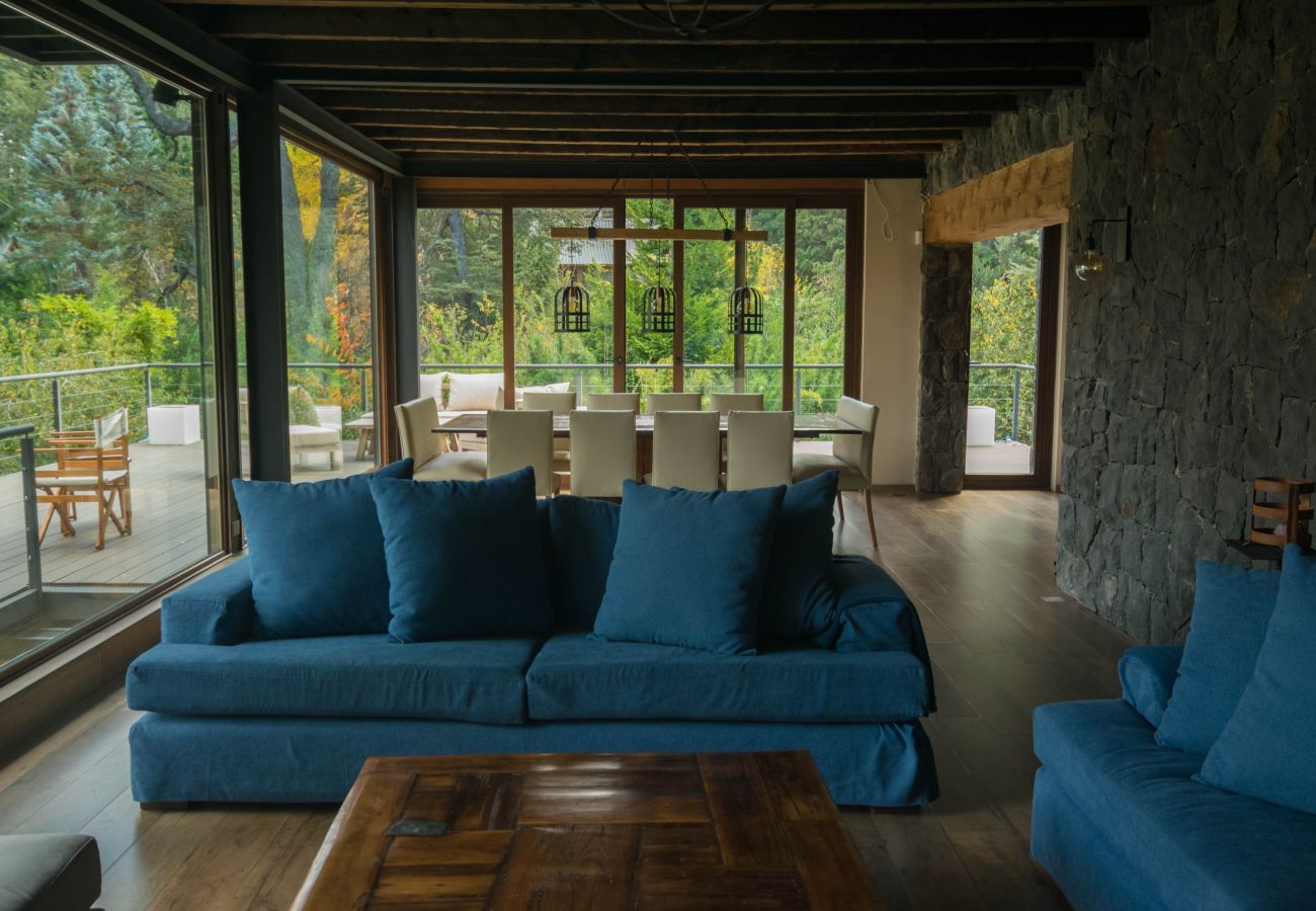 House in San Carlos de Bariloche - MORE25 Spectacular modern house, with lake coast and heated pool