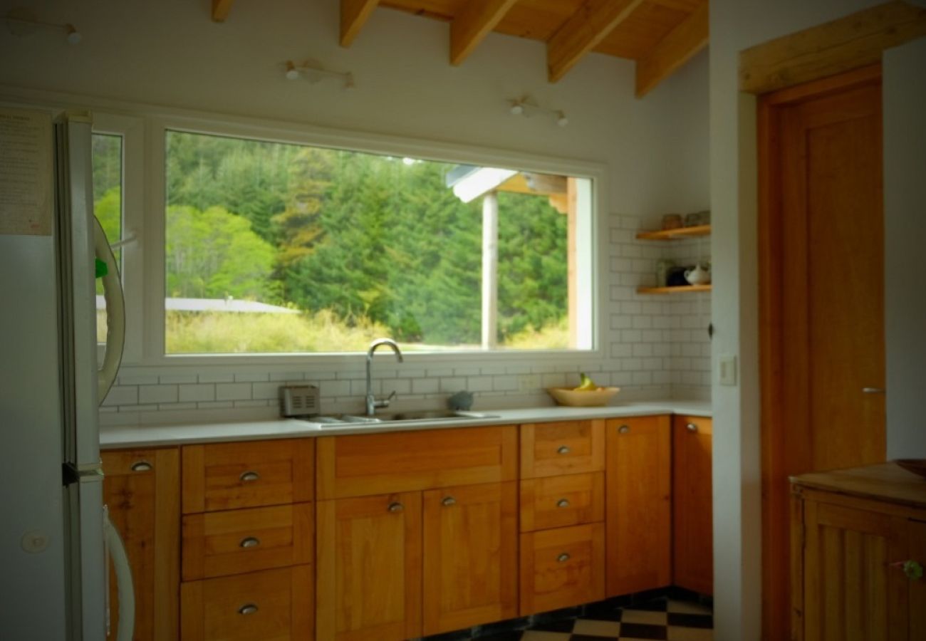 House in San Carlos de Bariloche - Peni06 Comfortable one-story house on a farm in Peninsula San Pedro.