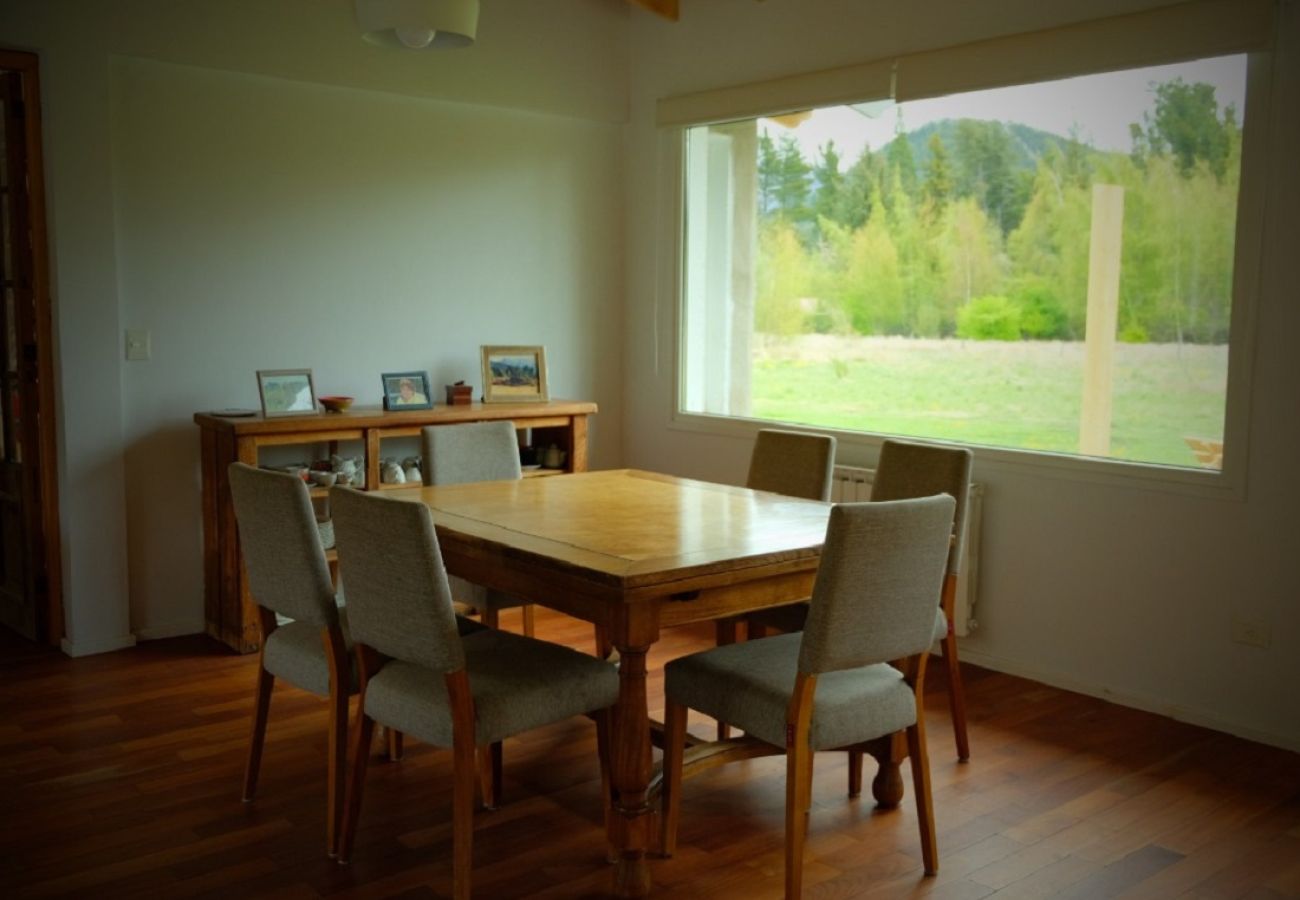 House in San Carlos de Bariloche - Peni06 Comfortable one-story house on a farm in Peninsula San Pedro.