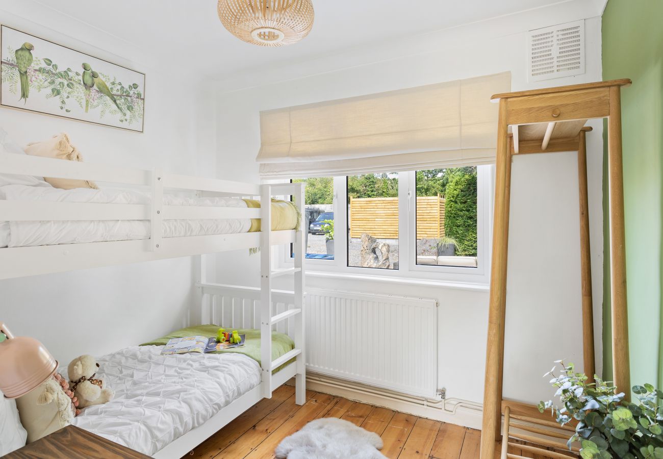 Children’s bedroom in Bramblewood with bunk bed
