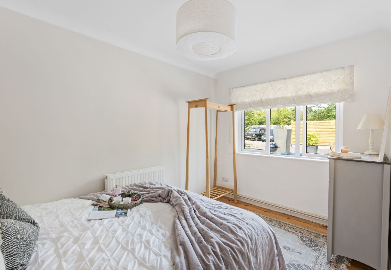 Double bedroom in Bramblewood with silver-effect headboard