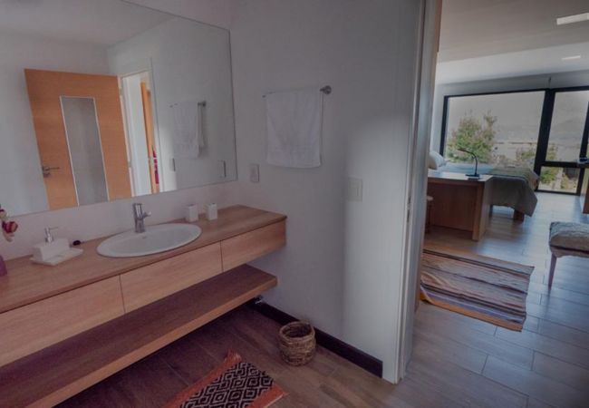 Apartment in San Carlos de Bariloche - ARE19 WARM AND BRIGHT APARTMENT WITH VIEWS OF THE LAKE, MOUNTAINS AND THE POLO Apartment in San Carlos de Bariloche - ARE19 WARM AND BRIGHT APARTMENT WITH VIEWS OF THE LAKE, MOUNTAINS AND THE POLO