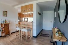 Apartment in San Carlos de Bariloche - ARE19 WARM AND BRIGHT APARTMENT WITH VIEWS OF THE LAKE, MOUNTAINS AND THE POLO