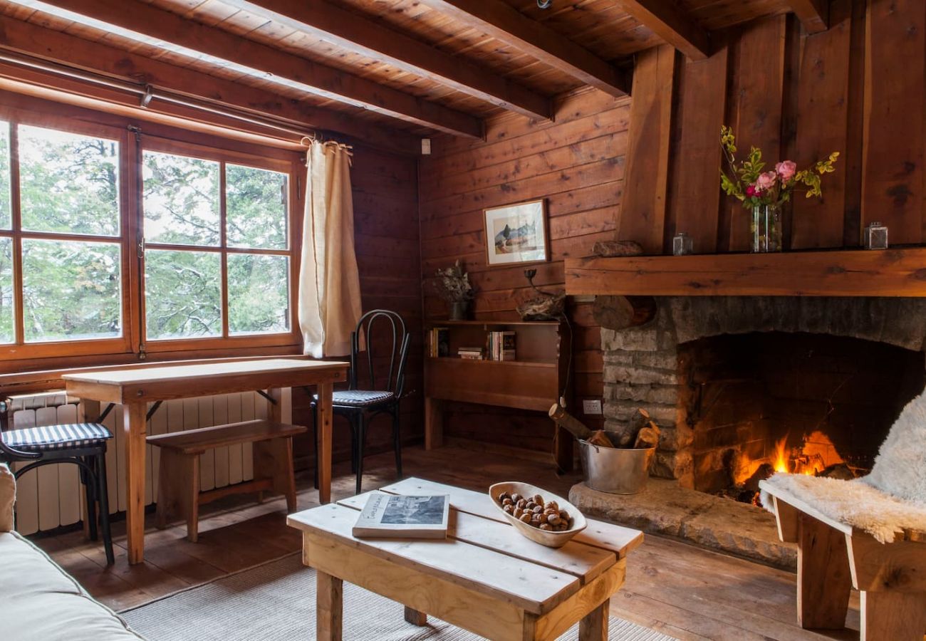 Cabin in San Carlos de Bariloche - TREBOL 02C -WARM LOG CABIN ON THE COAST OF LAGUNA EL TRÉBOL