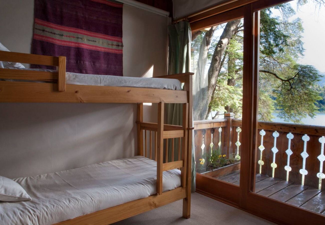 House in San Carlos de Bariloche - TREBOL01C- COMFORTABLE PROPERTY WITH BEAUTIFUL SURROUNDINGS ON LAGUNA EL TRÉBOL