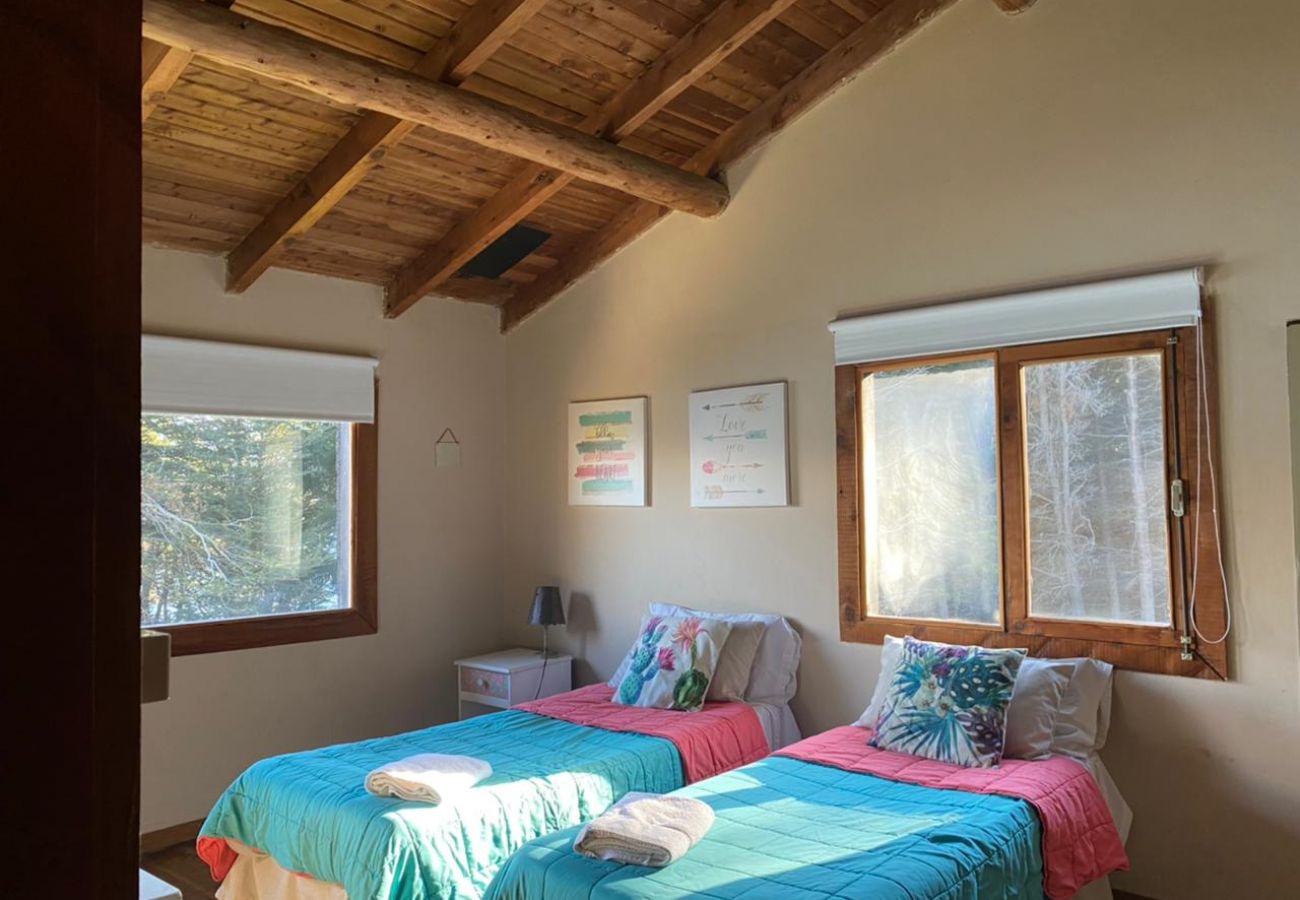 House in San Carlos de Bariloche - Peni11 House located on an exclusive 3.5 hectare farm with lake shore and dock