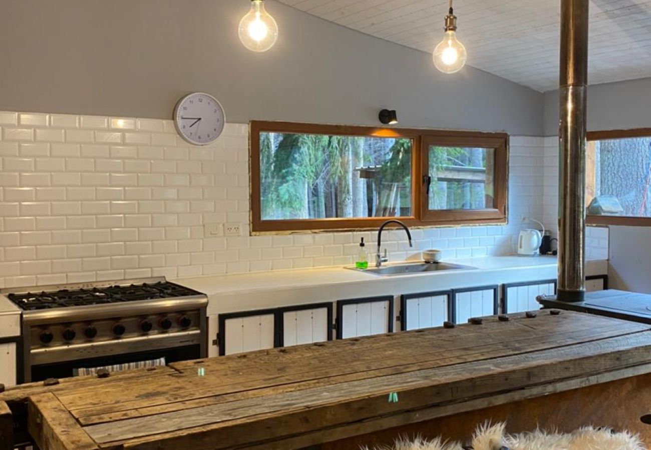 House in San Carlos de Bariloche - House located on an exclusive 3.5 hectare farm with lake shore and dock