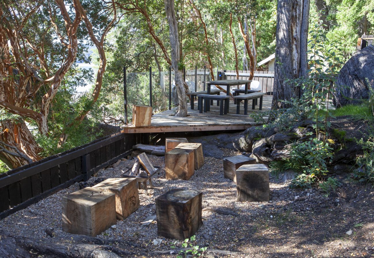 House in San Carlos de Bariloche - MORE26 Spectacular modern house with coast on Lake Moreno