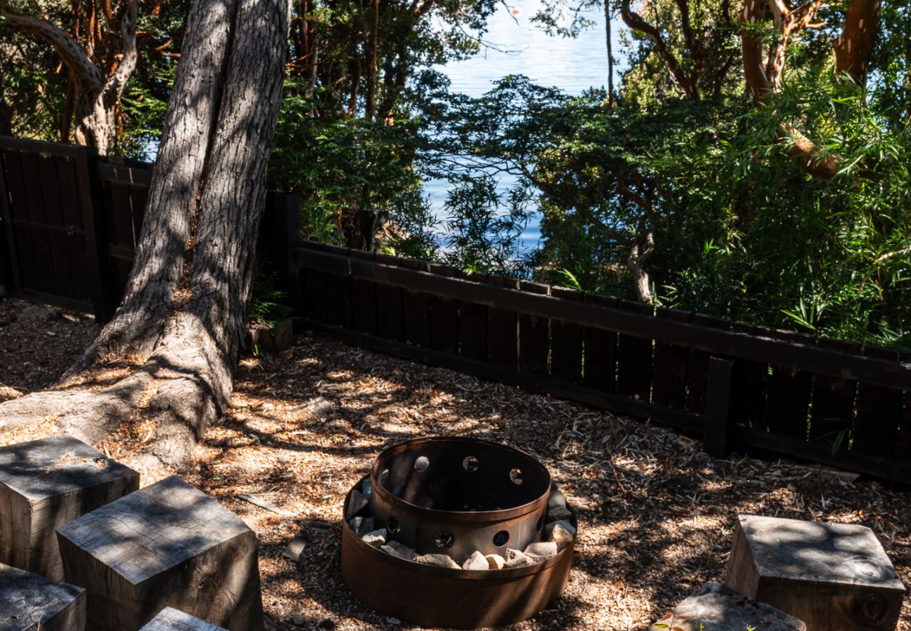 House in San Carlos de Bariloche - MORE26 Spectacular modern house with coast on Lake Moreno