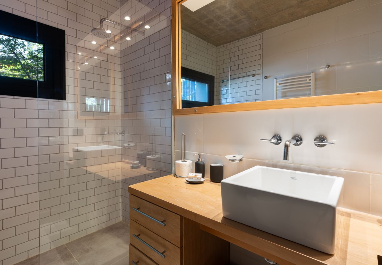 House in San Carlos de Bariloche - MORE26 Spectacular modern house with coast on Lake Moreno