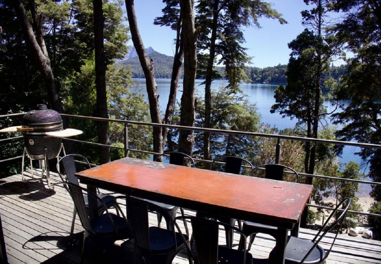 House in San Carlos de Bariloche - MORE26 Spectacular modern house with coast on Lake Moreno