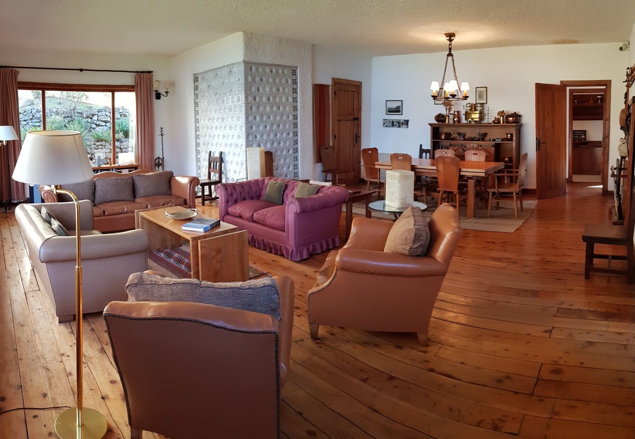 House in San Carlos de Bariloche - Peni08 Warm and historic property located on an 8-hectare property