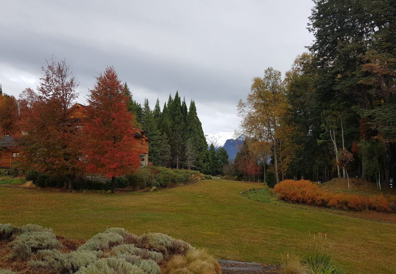 House in San Carlos de Bariloche - Peni08 Warm and historic property located on an 8-hectare property