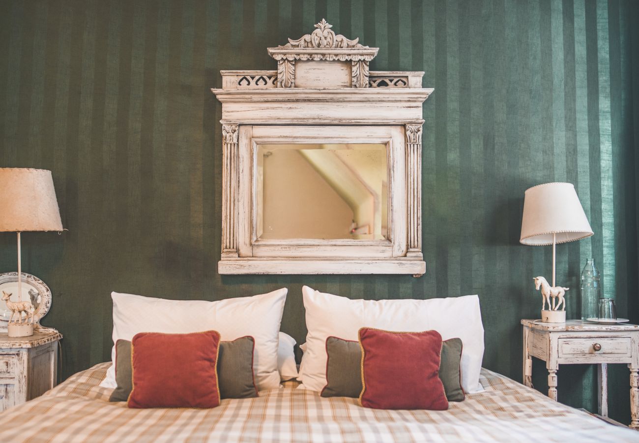 House in San Carlos de Bariloche - CÁLIDA CASONA ALPINA FRENTE AL LAGO NAHUEL HUAPI