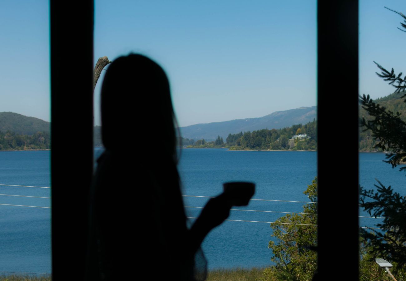 House in San Carlos de Bariloche - CÁLIDA CASONA ALPINA FRENTE AL LAGO NAHUEL HUAPI