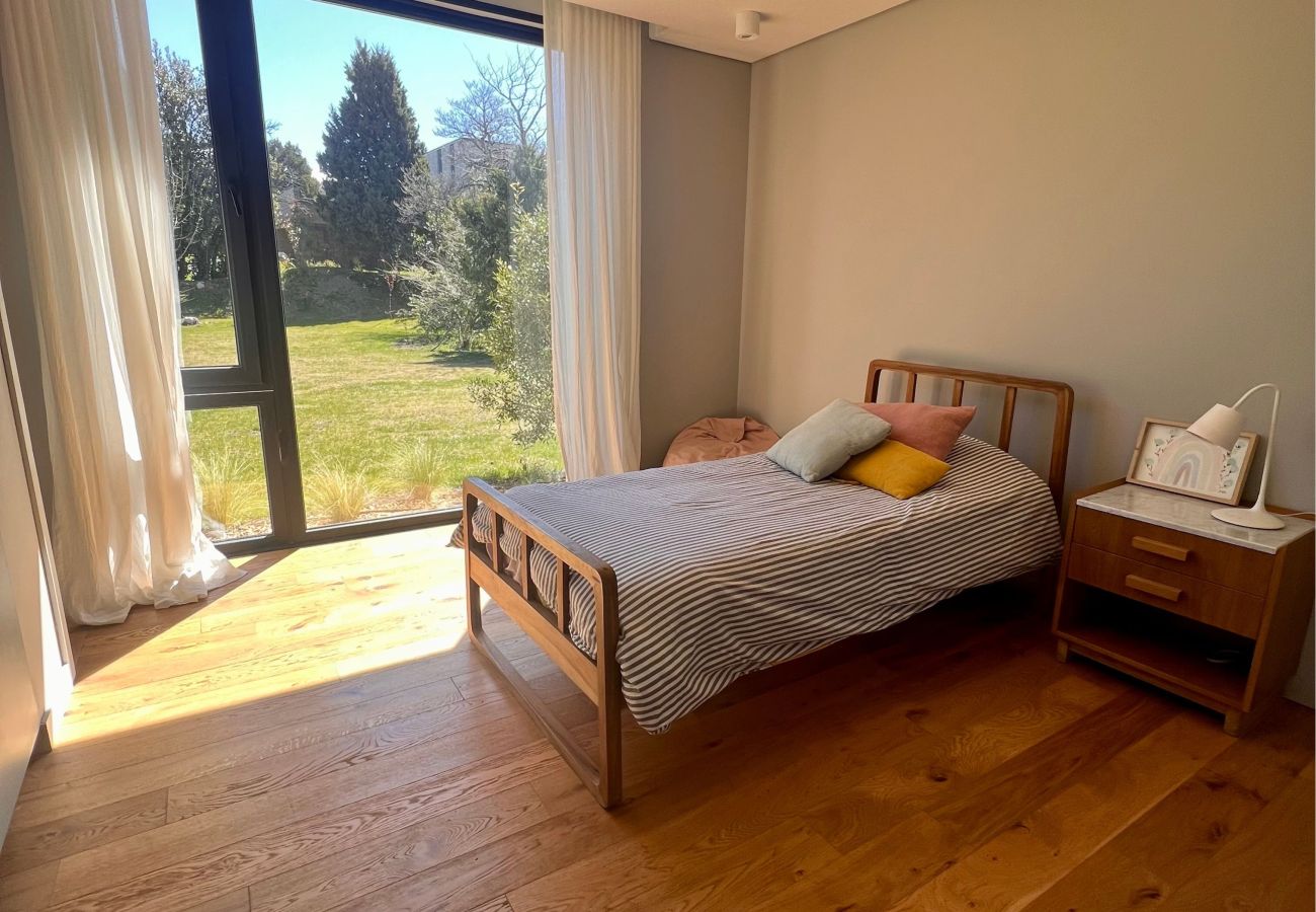 House in San Carlos de Bariloche -  ARE42 -MODERN AND SPACIOUS HOUSE IN ARELAUQUEN