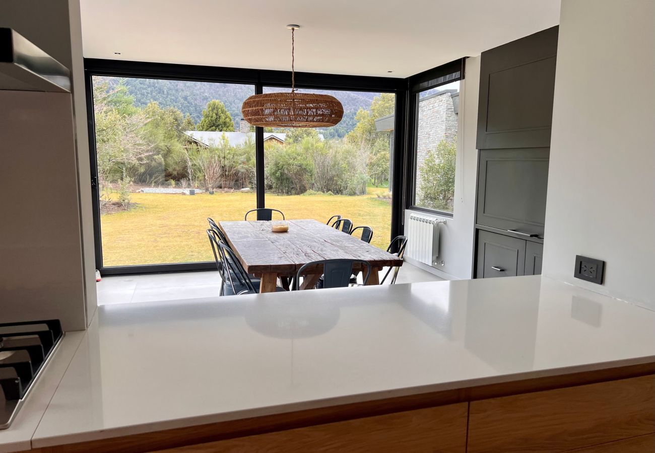 House in San Carlos de Bariloche -  ARE42 -MODERN AND SPACIOUS HOUSE IN ARELAUQUEN
