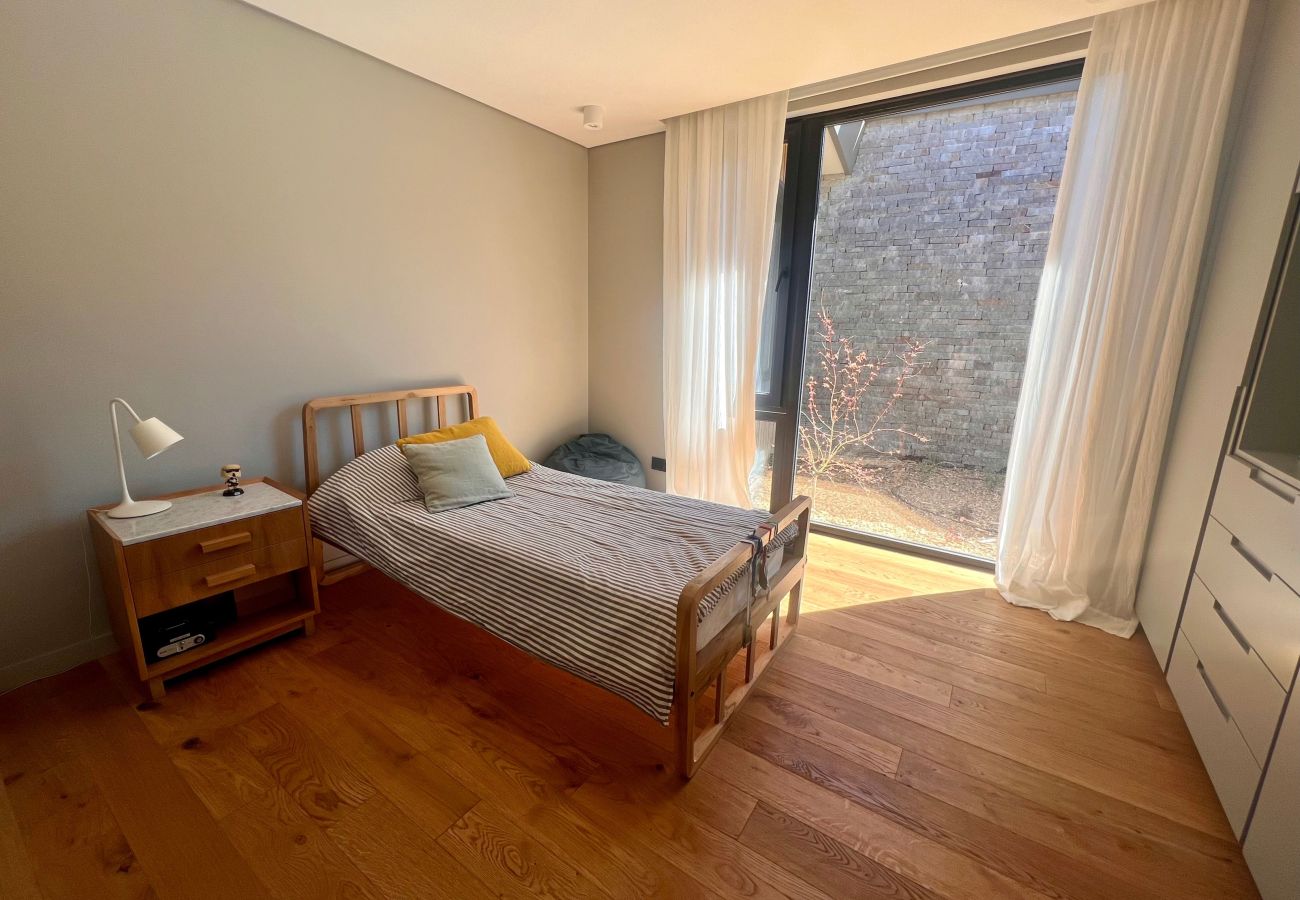 House in San Carlos de Bariloche -  ARE42 -MODERN AND SPACIOUS HOUSE IN ARELAUQUEN