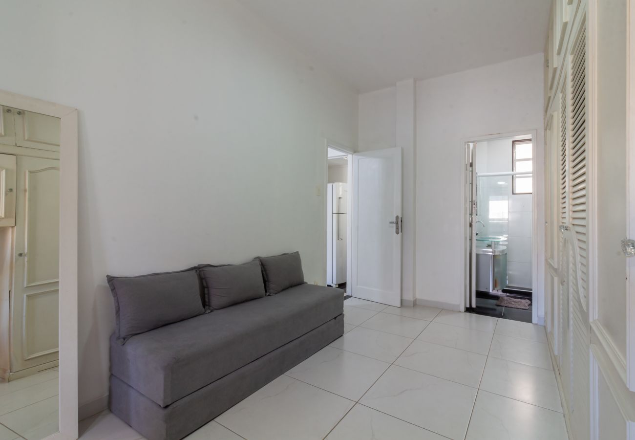 Apartment in Rio de Janeiro - Charm in Copa | Great for couples | MVC1103 