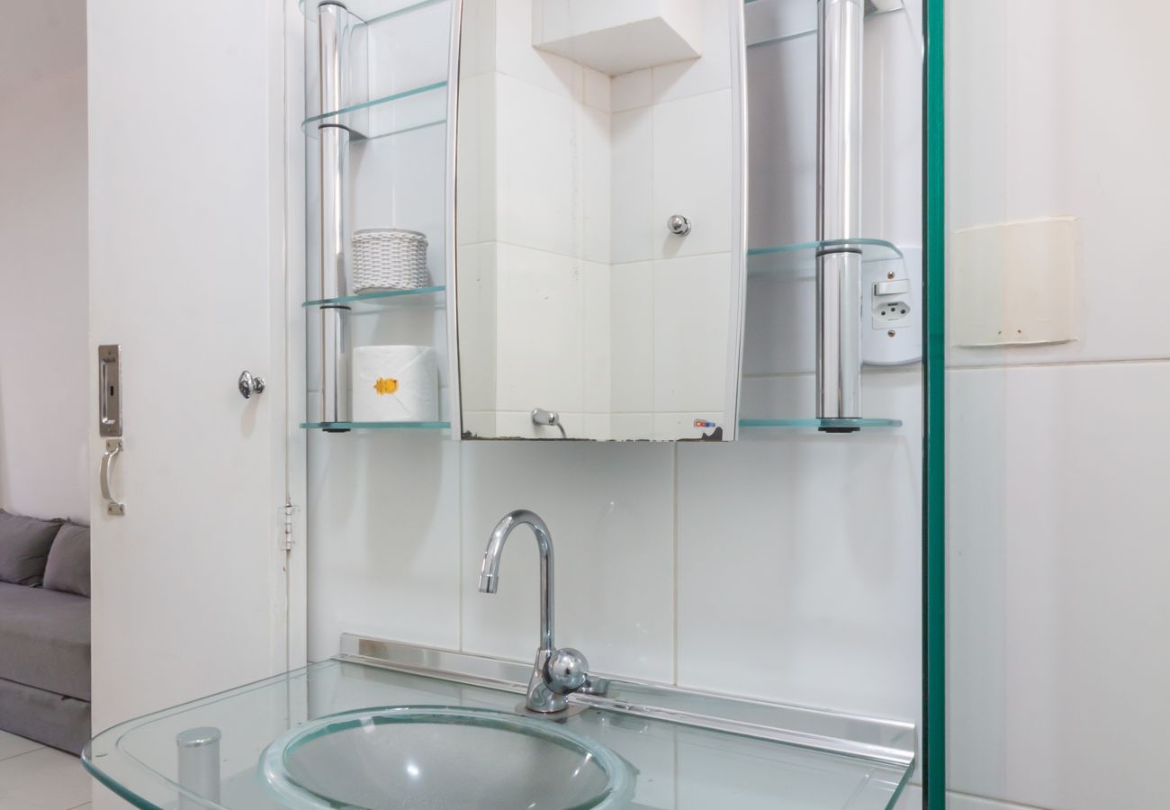 Apartment in Rio de Janeiro - Charm in Copa | Great for couples | MVC1103 