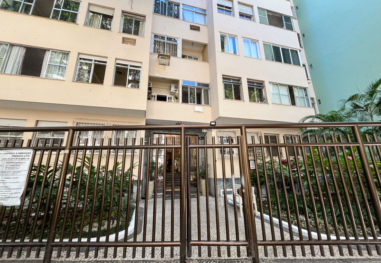 Apartment in Rio de Janeiro - Charm in Copa | Great for couples | MVC1103 