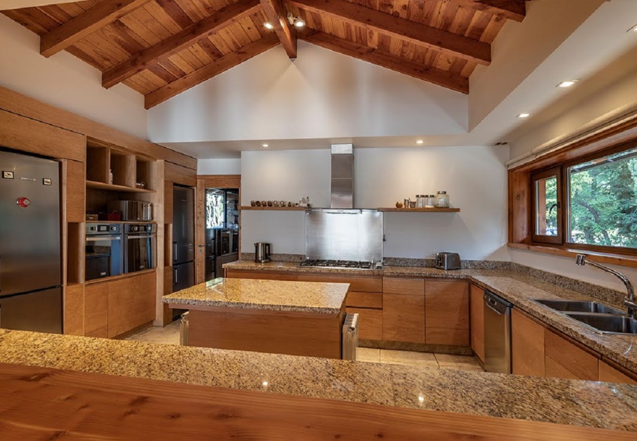 House in San Carlos de Bariloche - ARE24 MOUNTAIN HOUSE IN ARELAUQUEN