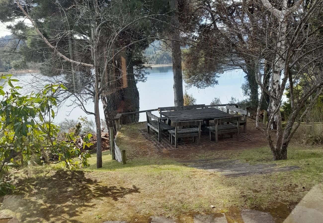 House in San Carlos de Bariloche - MORE19 Mansion and Cabin located on the Llao LLao Peninsula