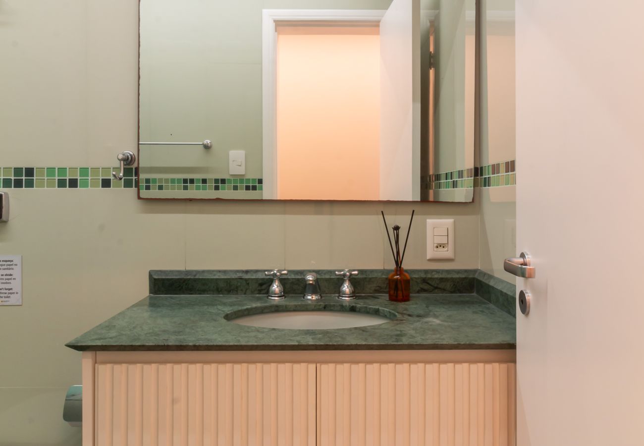 Apartment in Rio de Janeiro - Sea view, 2 minutes from the beach | FMS502